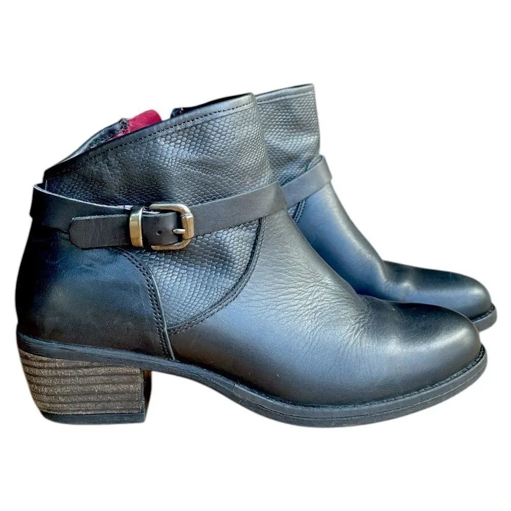 Umberto Raffini Alexa Booties Black Side Zipper belt buckle Women's Size EU 39